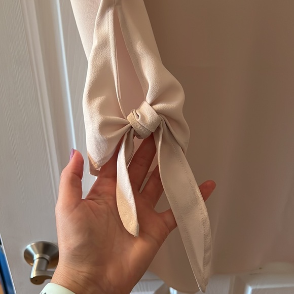 Express dress - Picture 3 of 4